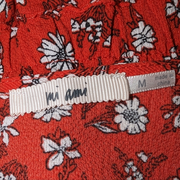 Mi Ami Red Floral Tank w/ Adjustable Straps - Picture 4 of 5